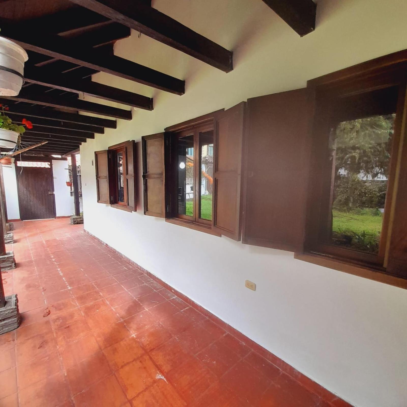 木屋 Casa Descanso 3 Banos (Tungurahua)